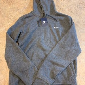 Nike pull over hoodie. Size M